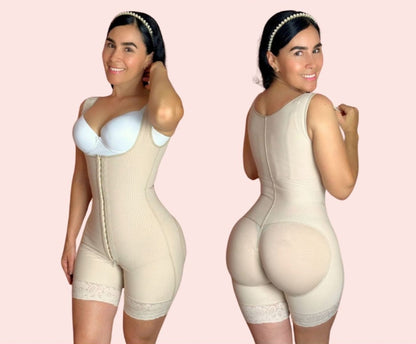 Faja postquirúrgica con 3 ganchos